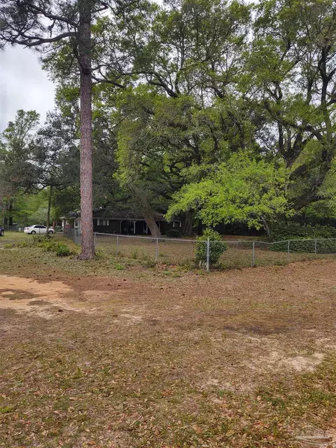8627 Bailly Rd, Milton, FL 32583 photo 6