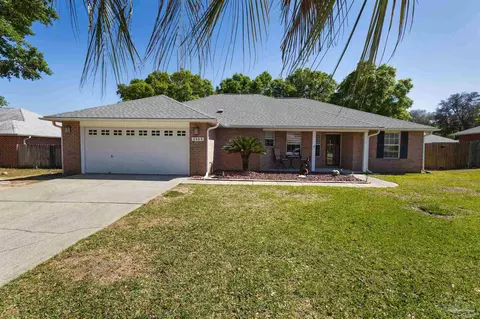 4909 Laurel Oak Dr, Pace, FL 32571