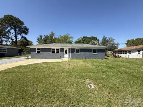 7110 Princess Ln, Pensacola, FL 32526