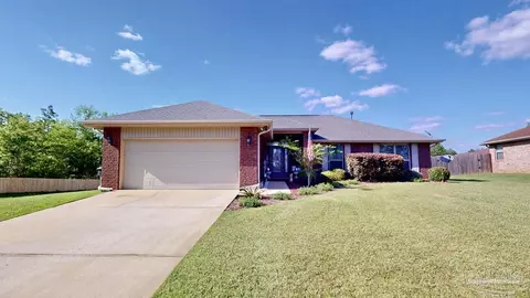 1639 Twin Pines Cir, Cantonment, FL 32533