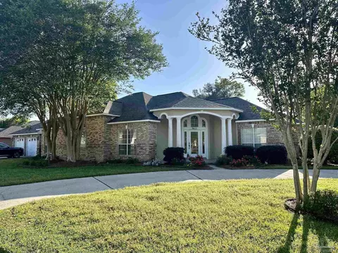 8421 Millstream Dr, Pensacola, FL 32514