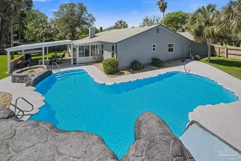 1358 Calcutta Dr, Gulf Breeze, FL 32563