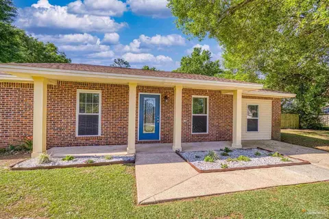 333 Western Pine Rd, Cantonment, FL 32533