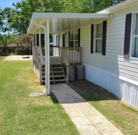 941 Rose Petal Ln, Cantonment, FL 32533