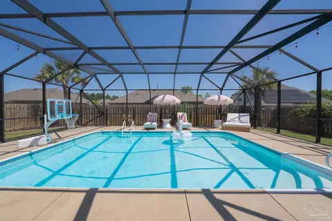 7956 Huntington Creek Ln, Pensacola, FL 32526
