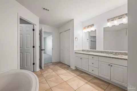 Entry Way - 4263 Crosswinds Dr, Milton, FL 32583 photo 4 of 6