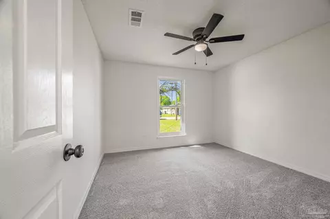 Bedroom - 4263 Crosswinds Dr, Milton, FL 32583 photo 4 of 6
