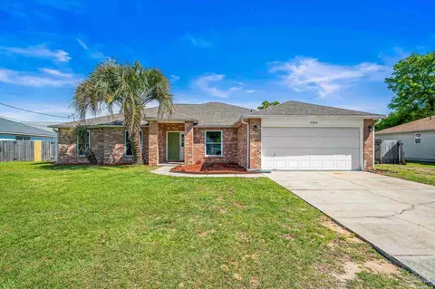 Exterior - 4263 Crosswinds Dr, Milton, FL 32583 photo 2 of 4