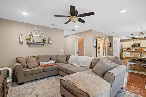 Living - 438 Eisenhower Dr, Crestview, FL 32539 photo 3 of 3