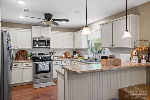 Kitchen - 438 Eisenhower Dr, Crestview, FL 32539 photo 1 of 3