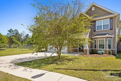 438 Eisenhower Dr, Crestview, FL 32539