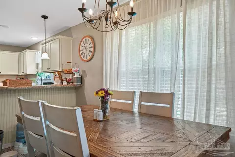 Dining - 438 Eisenhower Dr, Crestview, FL 32539 photo 3 of 3