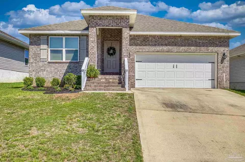 5711 Guinevere Ln, Milton, FL 32583