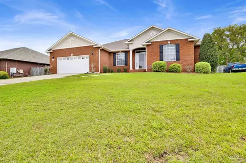 2356 Queens Ferry Ln, Cantonment, FL 32533