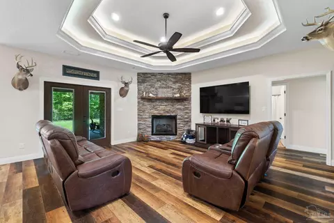 9241 Sage Forest Ln, Pace, FL 32571 photo 2