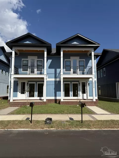 562 N Devilliers St #A & B, Pensacola, FL 32501