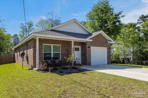 3329 Bonfire Dr, Milton, FL 32583 photo 1
