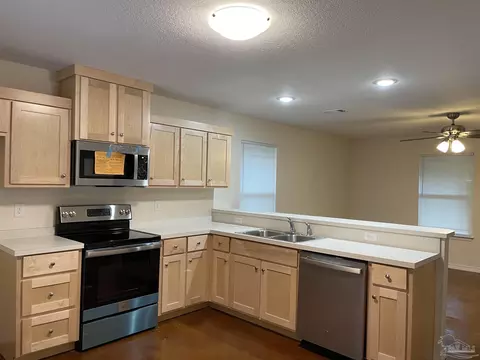 Kitchen - 6546 Maddox Rd, Milton, FL 32570 photo 1 of 4