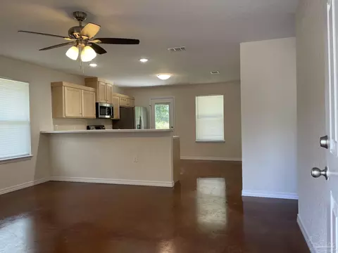 Living - 6546 Maddox Rd, Milton, FL 32570 photo 1 of 3