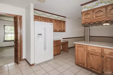 Kitchen - 3918 Wiley Penton Rd, Pace, FL 32571 photo 4 of 5