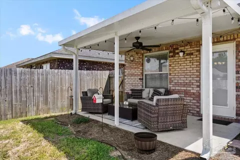 Exterior - 3966 Willow Glen Dr, Pace, FL 32571 photo 3 of 3