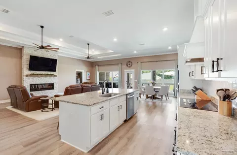 Kitchen - 3921 Amble Way, Pace, FL 32571 photo 4 of 4