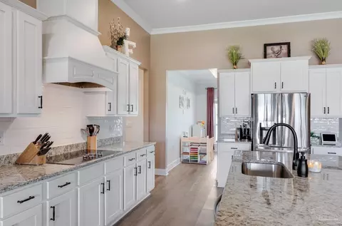 Kitchen - 3921 Amble Way, Pace, FL 32571 photo 3 of 4
