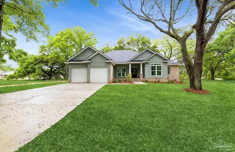 8810 Jernigan Rd, Pensacola, FL 32514