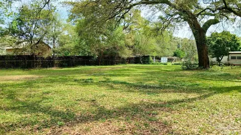 5628 Turkey Rd, Pensacola, FL 32526