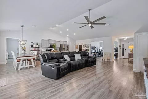 3533 Conley Dr, Cantonment, FL 32533 photo 9