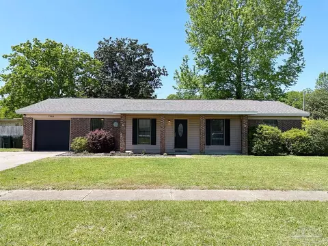 7983 Coronet Dr, Pensacola, FL 32514