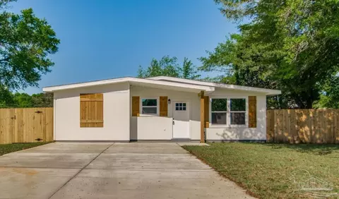 6400 Gaynell Ave, Milton, FL 32570