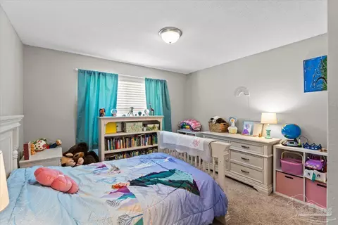 Bedroom - 2863 Wallace Lake Rd, Pace, FL 32571 photo 4 of 6
