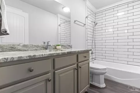 Bath - 5512 Chipper Ln, Pace, FL 32571 photo 4 of 5