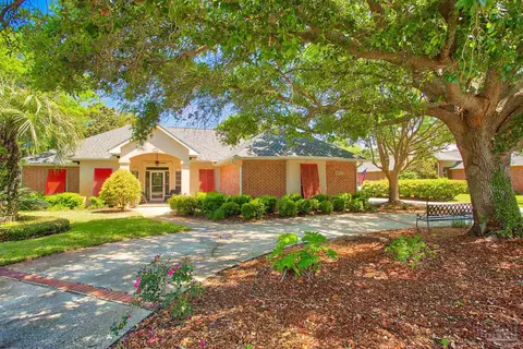 4473 Madura Rd, Gulf Breeze, FL 32563