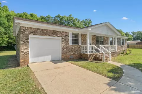 3670 Applewood Ln, Cantonment, FL 32533