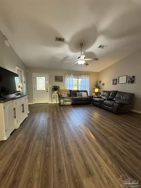 Living - 4081 N Simmons Rd, Jay, FL 32565 photo 1 of 1
