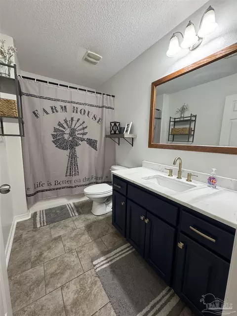 Bath - 4081 N Simmons Rd, Jay, FL 32565 photo 2 of 2