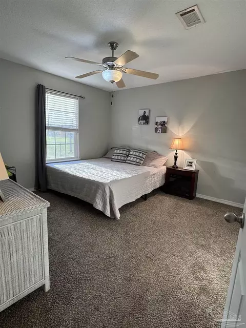 Bedroom - 4081 N Simmons Rd, Jay, FL 32565 photo 2 of 4