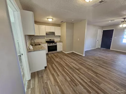 3020 English Oak Cir, Pensacola, FL 32526