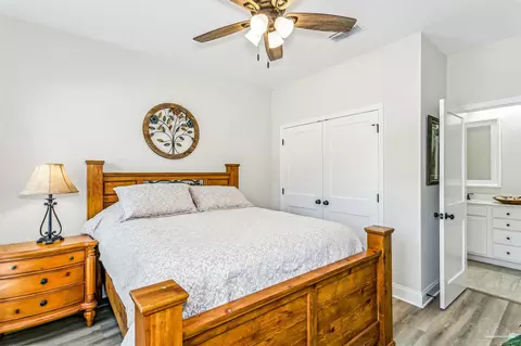 Bedroom - 75 4th St, Shalimar, FL 32579 photo 7 of 7