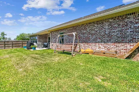 Exterior - 75 4th St, Shalimar, FL 32579 photo 5 of 6