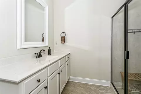 Bath - 75 4th St, Shalimar, FL 32579 photo 3 of 6