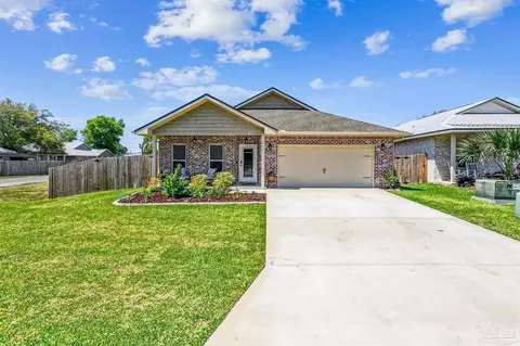 75 4th St, Shalimar, FL 32579