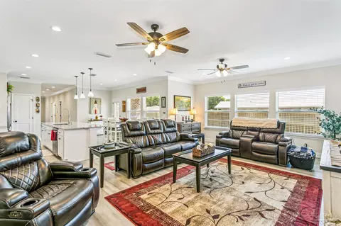 Living - 75 4th St, Shalimar, FL 32579 photo 2 of 3