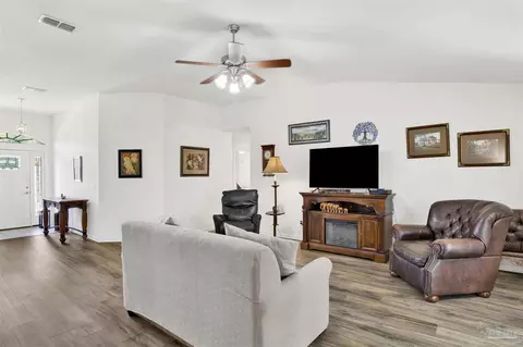 2142 Liberty Loop Rd, Cantonment, FL 32533 photo 7