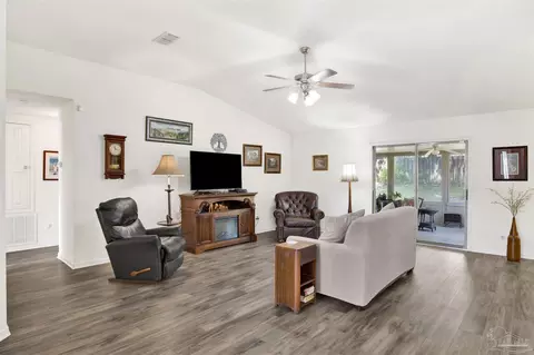 2142 Liberty Loop Rd, Cantonment, FL 32533 photo 8