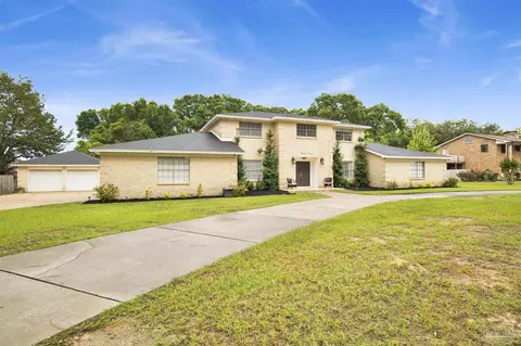 9852 Hillview Dr, Pensacola, FL 32514
