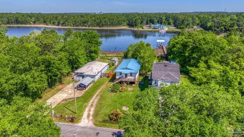 5220 San Miguel St, Milton, FL 32583