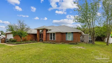 1719 Village Pkwy, Gulf Breeze, FL 32563